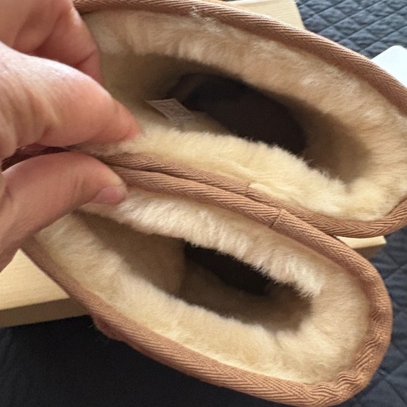 UGG Classic Tan Suede Footwear - Picture 10 of 11